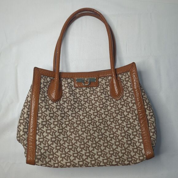 DKNY Handbag Beekman T&C - Picture 1 of 13